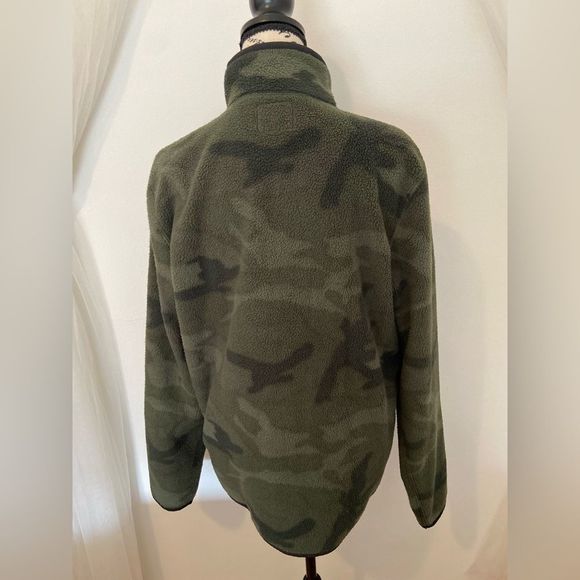 Abercrombie & Fitch Camouflage Sherpa Fleece Jacket - Picture 11 of 16